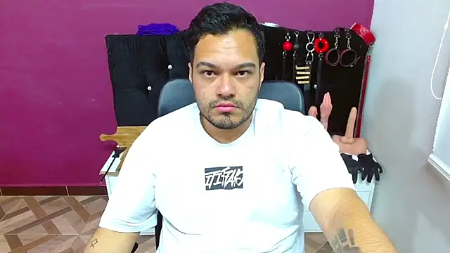 Snapshot of -AlejandroT- chatting on 05.28.26 -AlejandroT- online show from 05.28.26