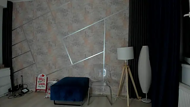 Snapshot of skinnyeva chatting on 05.26.26 skinnyeva online show from 05.26.26