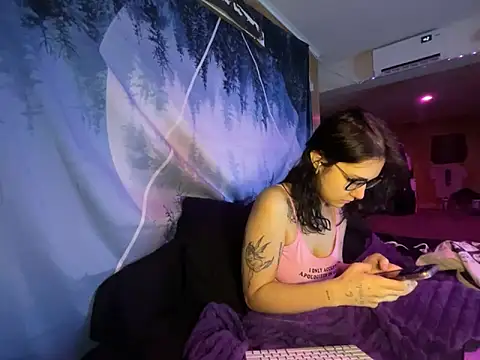 Snapshot of B4BYJINX chatting on 05.27.26 B4BYJINX online show from 05.27.26