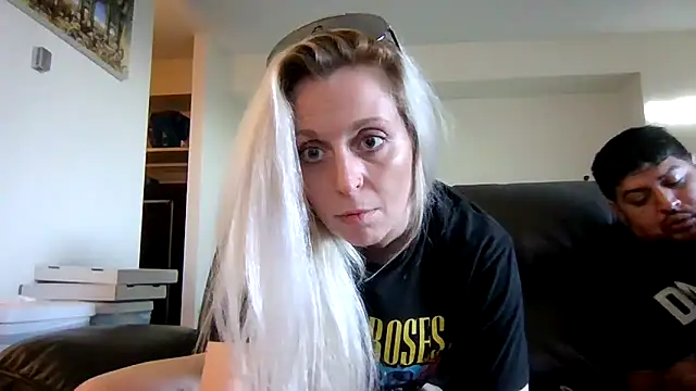 Snapshot of LexiAndPapi chatting on 05.29.26 LexiAndPapi online show from 05.29.26