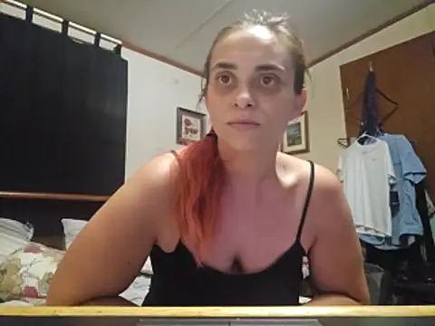 Snapshot of besins chatting on 05.22.26 besins online show from 05.22.26