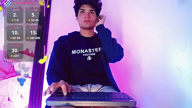 SophiaWild  online show from 05.23.26