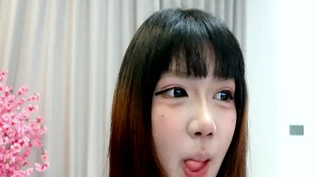 yan-0705 online show from 05.27.26