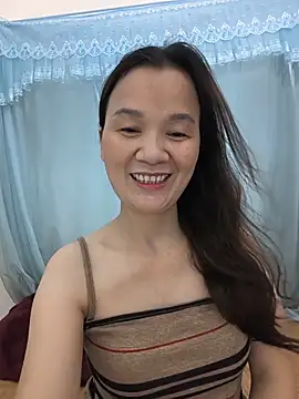 Lye lovely online show from 06.03.26