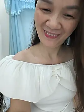 Lye lovely online show from 06.28.26