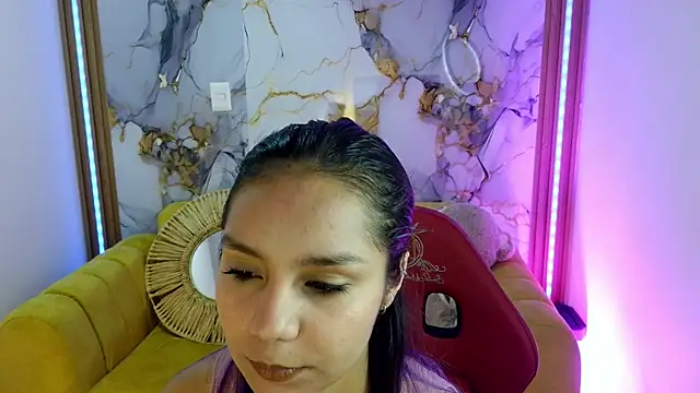 Snapshot of Cami_monroe_m chatting on 05.27.26 Cami monroe m online show from 05.27.26