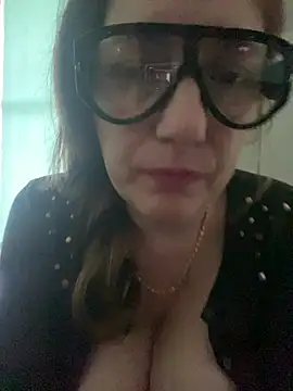 Snapshot of lulupiecitosamor chatting on 07.22.26 lulupiecitosamor online show from 07.22.26
