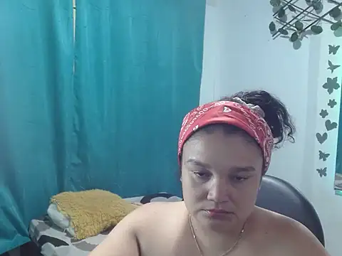 Snapshot of lucero_chuvy chatting on 05.21.26 lucero chuvy online show from 05.21.26