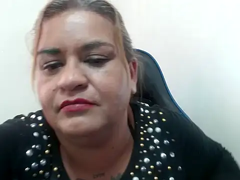 Snapshot of naylah_dayan chatting on 05.24.26 naylah dayan online show from 05.24.26