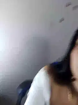 Snapshot of tamara_bloom20xx chatting on 05.27.26 tamara bloom20xx online show from 05.27.26