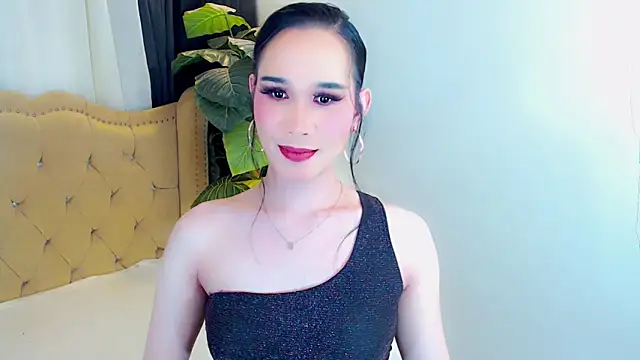 Snapshot of LexiLoreOnTop chatting on 05.31.26 LexiLoreOnTop online show from 05.31.26