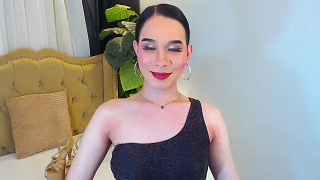 Snapshot of LexiLoreOnTop chatting on 06.14.26 LexiLoreOnTop online show from 06.14.26