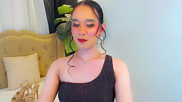 Snapshot of LexiLoreOnTop chatting on 06.17.26 LexiLoreOnTop online show from 06.17.26