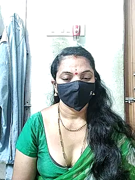 Snapshot of Leela_555 chatting on 05.28.26 Leela 555 online show from 05.28.26