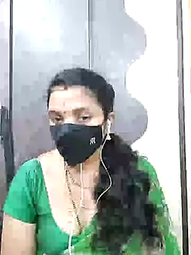 Snapshot of Leela_555 chatting on 05.28.26 Leela 555 online show from 05.28.26