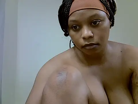 BIGASS DIANAH online show from 06.25.26
