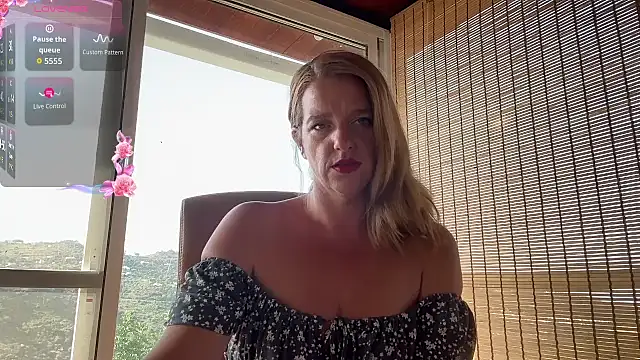 Snapshot of Sexy_Nicolette_Dutch chatting on 07.11.26 Sexy Nicolette Dutch online show from 07.11.26