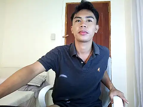 Snapshot of alejandro_fernando chatting on 05.26.26 alejandro fernando online show from 05.26.26
