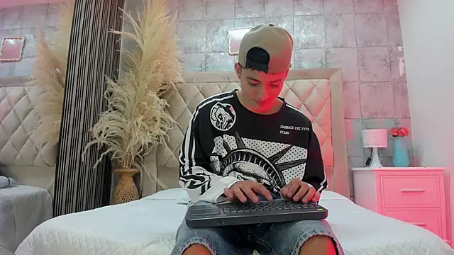wesley boyy  online show from 05.25.26