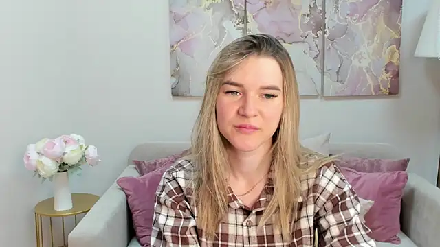RoxyReignn online show from 06.25.26