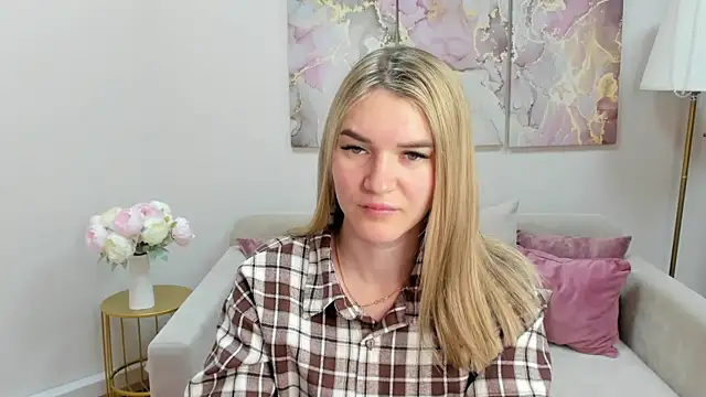 RoxyReignn online show from 07.15.26
