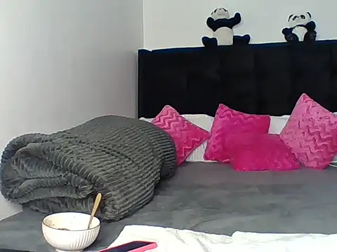prettytinashe online show from 06.15.26
