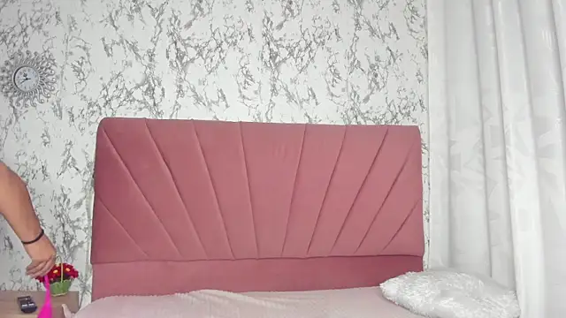 Mia Belmonte online show from 07.15.26