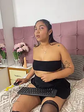Snapshot of Gemafuckme chatting on 05.29.26 Gemafuckme online show from 05.29.26