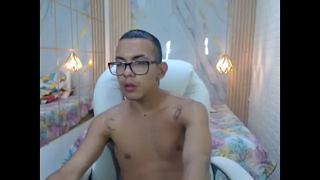 Snapshot of maximiliano_hotdevil chatting on 05.26.26 maximiliano hotdevil online show from 05.26.26