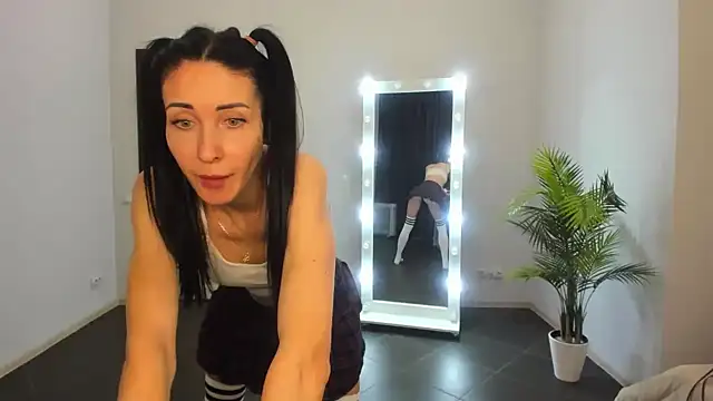 BouncySweety online show from 03.04.25