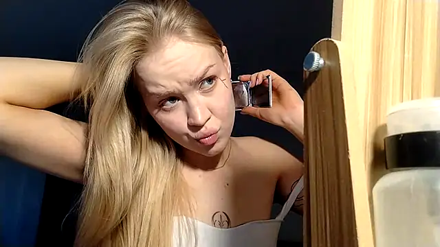 Snapshot of Luna_liss_ chatting on 06.02.26 Luna liss online show from 06.02.26
