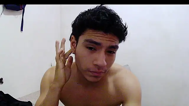 Snapshot of nightwing_01 chatting on 05.26.26 nightwing 01 online show from 05.26.26