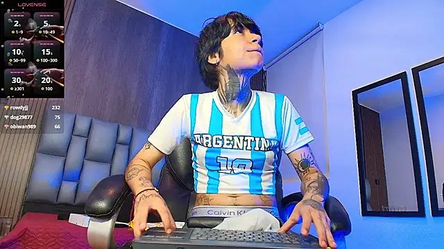 hottiesjuls online show from 06.11.26