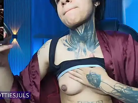 hottiesjuls online show from 07.13.26