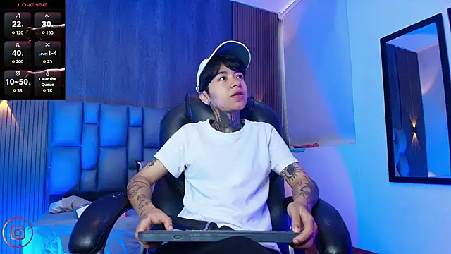 hottiesjuls online show from 07.28.26