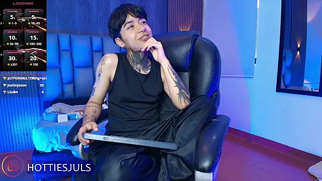 hottiesjuls online show from 07.28.26
