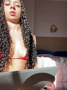Snapshot of Sereia_camgirl chatting on 06.18.26 Sereia camgirl online show from 06.18.26