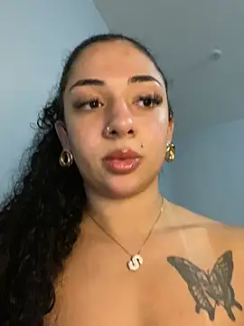 Snapshot of Sereia_camgirl chatting on 07.21.26 Sereia camgirl online show from 07.21.26