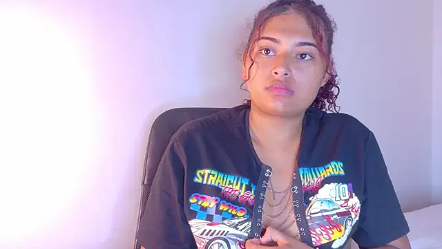 AmeliaLaurent  online show from 07.27.26