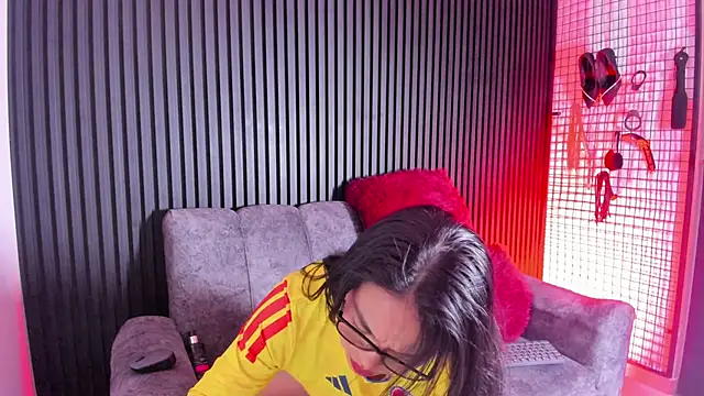 1Mature  Naughty online show from 06.13.26