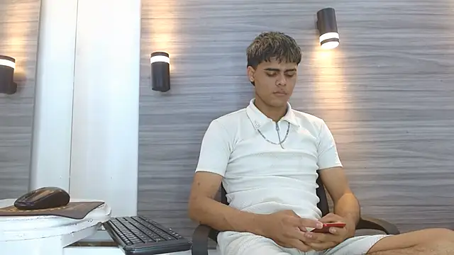 LeleHott01 online show from 06.24.26