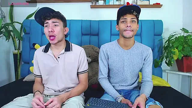 STRANGER BOYS online show from 07.03.26