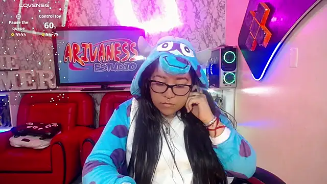 Xander Taylor   online show from 06.10.26