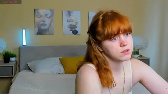 ReneeFoxy  online show from 07.08.26