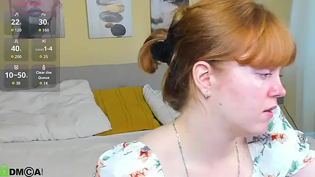 ReneeFoxy  online show from 07.12.26