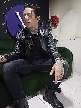 Snapshot of Valentino_dominusSexx chatting on 07.16.26 Valentino dominusSexx online show from 07.16.26