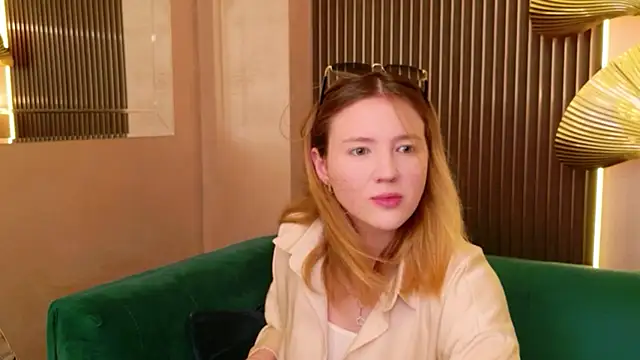 Snapshot of Laura_Stellar chatting on 07.20.26 Laura Stellar online show from 07.20.26