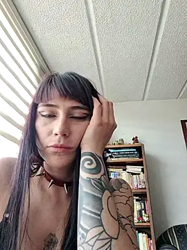 Snapshot of alynnafem chatting on 07.22.26 alynnafem online show from 07.22.26