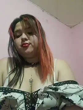 Snapshot of curvy_latina chatting on 07.10.26 curvy latina online show from 07.10.26