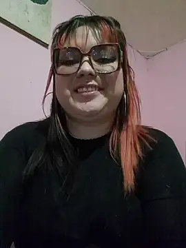 Snapshot of curvy_latina chatting on 07.11.26 curvy latina online show from 07.11.26